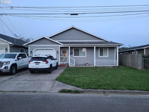 A home in Coos Bay