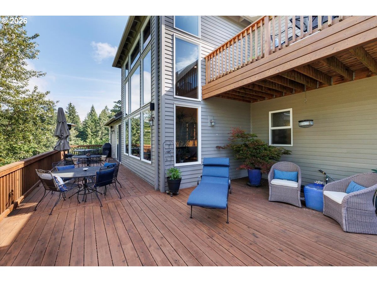 2337 TAYLOR DR