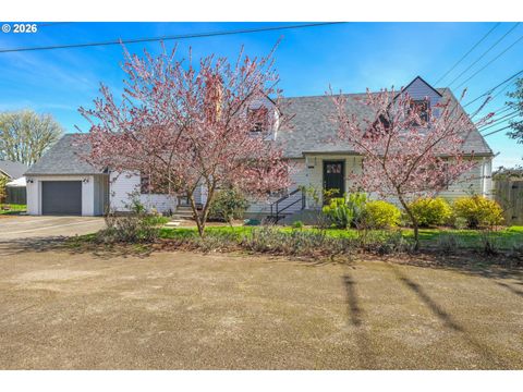 114 S PARKVIEW DR Newberg OR 97132