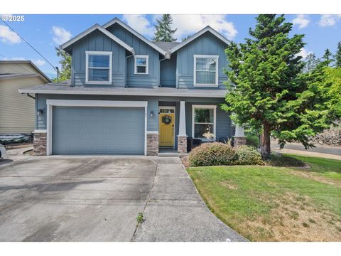 780 E KENMORE ST Gladstone OR 97027