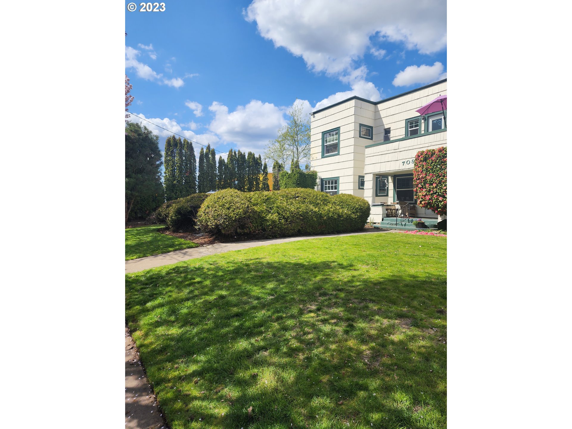 709 N ROSA PARKS WAY