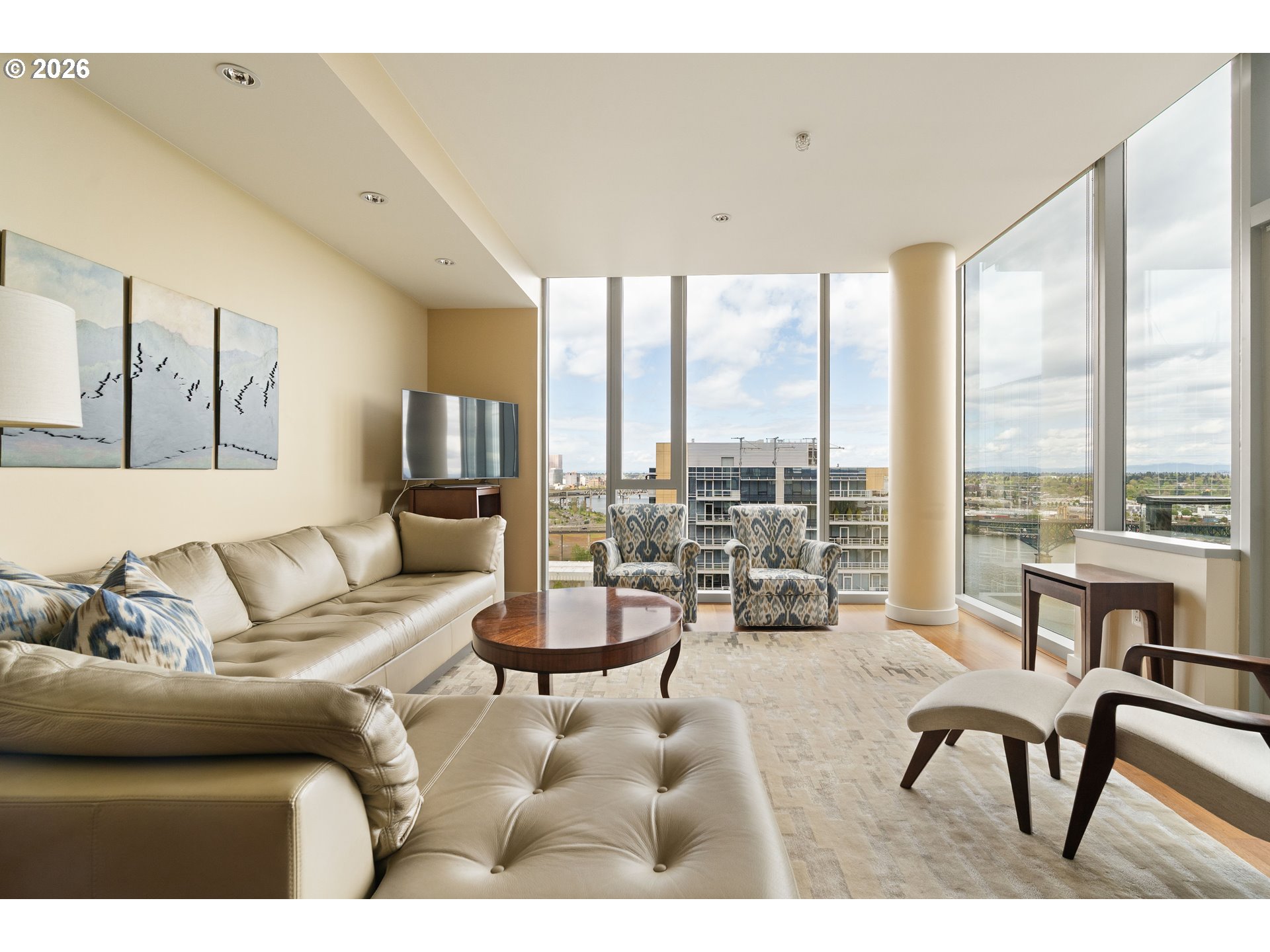 841 S GAINES ST 2104