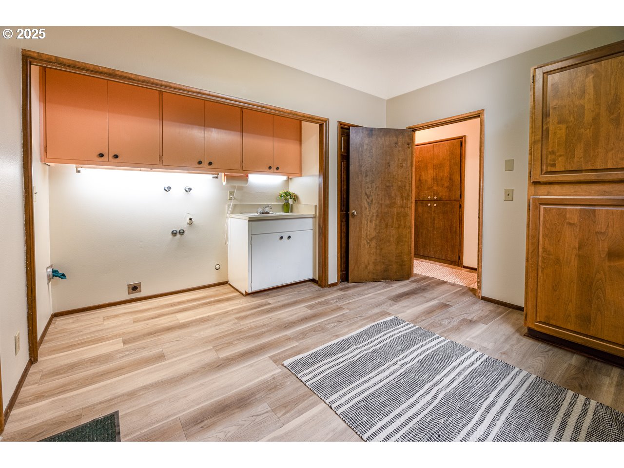 4495 PINECREST DR