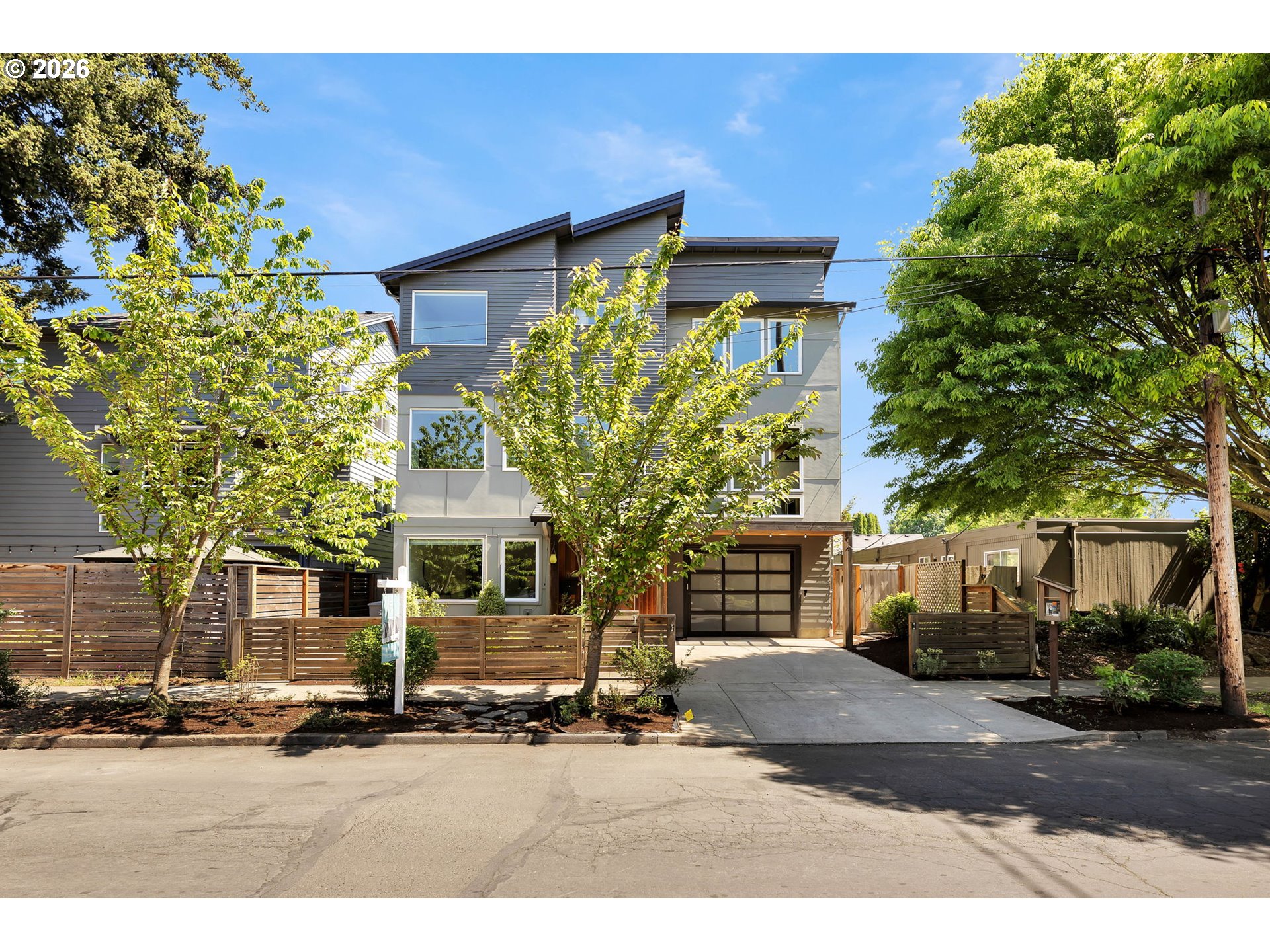 2750 SE 41ST AVE SE A&B