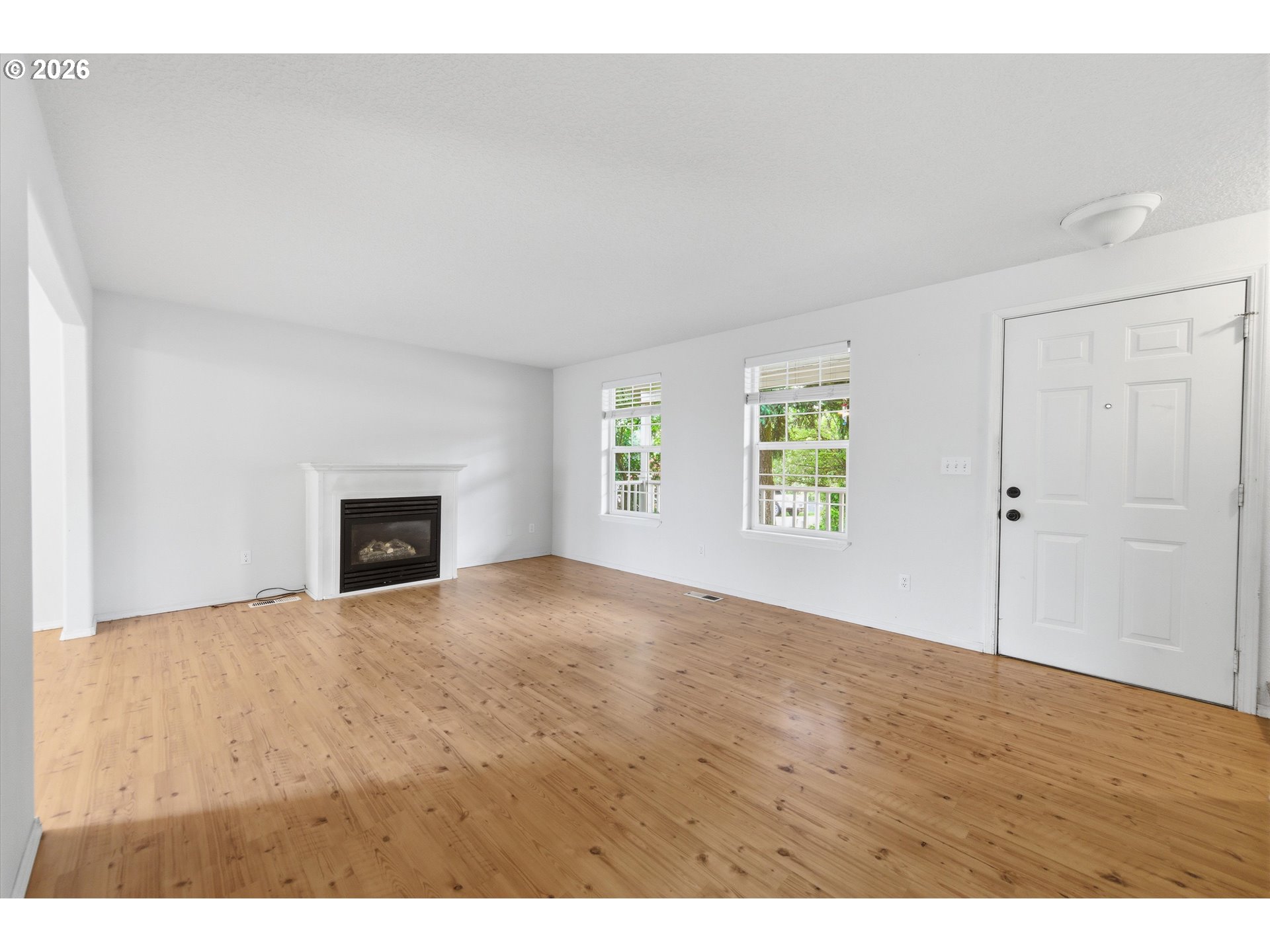 700 NW WILLAMINA DR