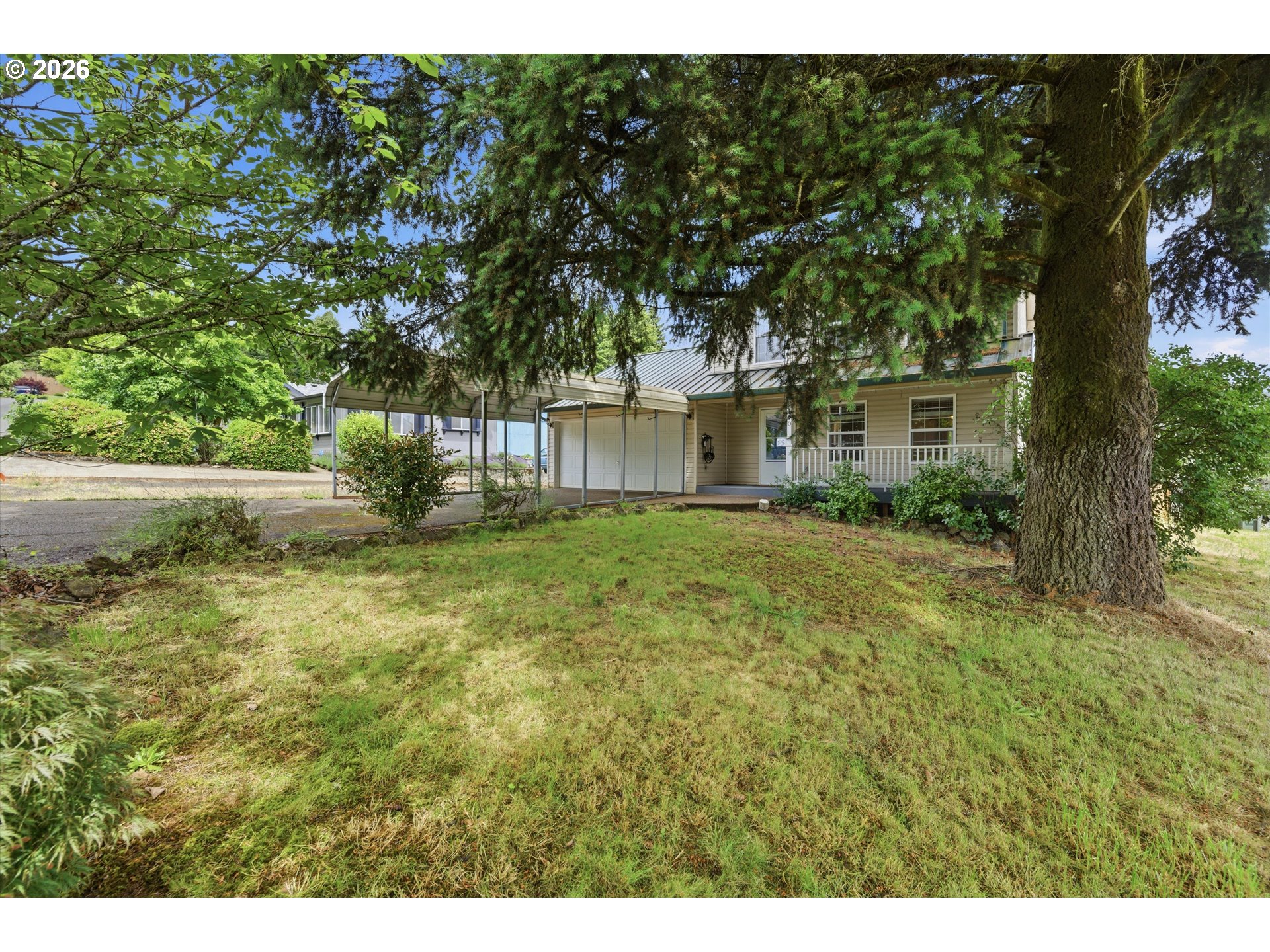 700 NW WILLAMINA DR