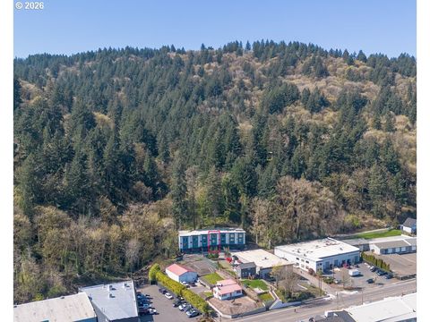 2635 NW SUSSEX AVE Portland OR 97210