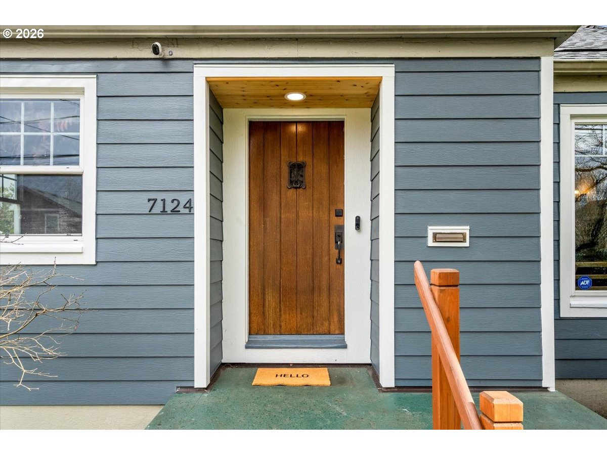 7124 N MONTANA AVE