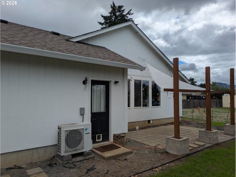 Tiny photo for 445 Scott Ave, Creswell, OR 97426 (MLS # 395186017)