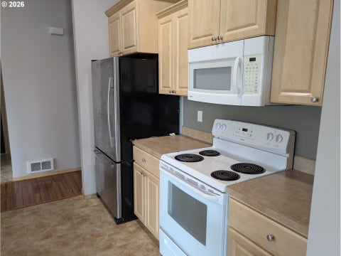 Tiny photo for 445 Scott Ave, Creswell, OR 97426 (MLS # 395186017)
