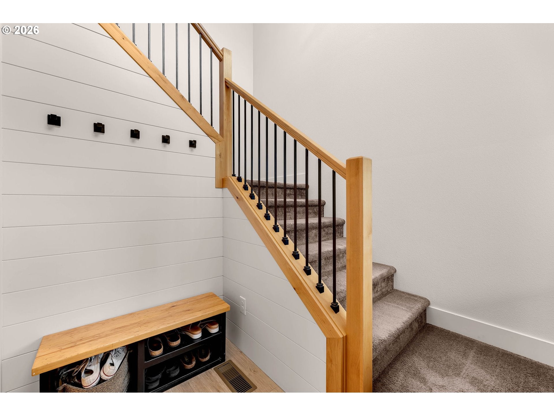 610 STONE VIEW WAY