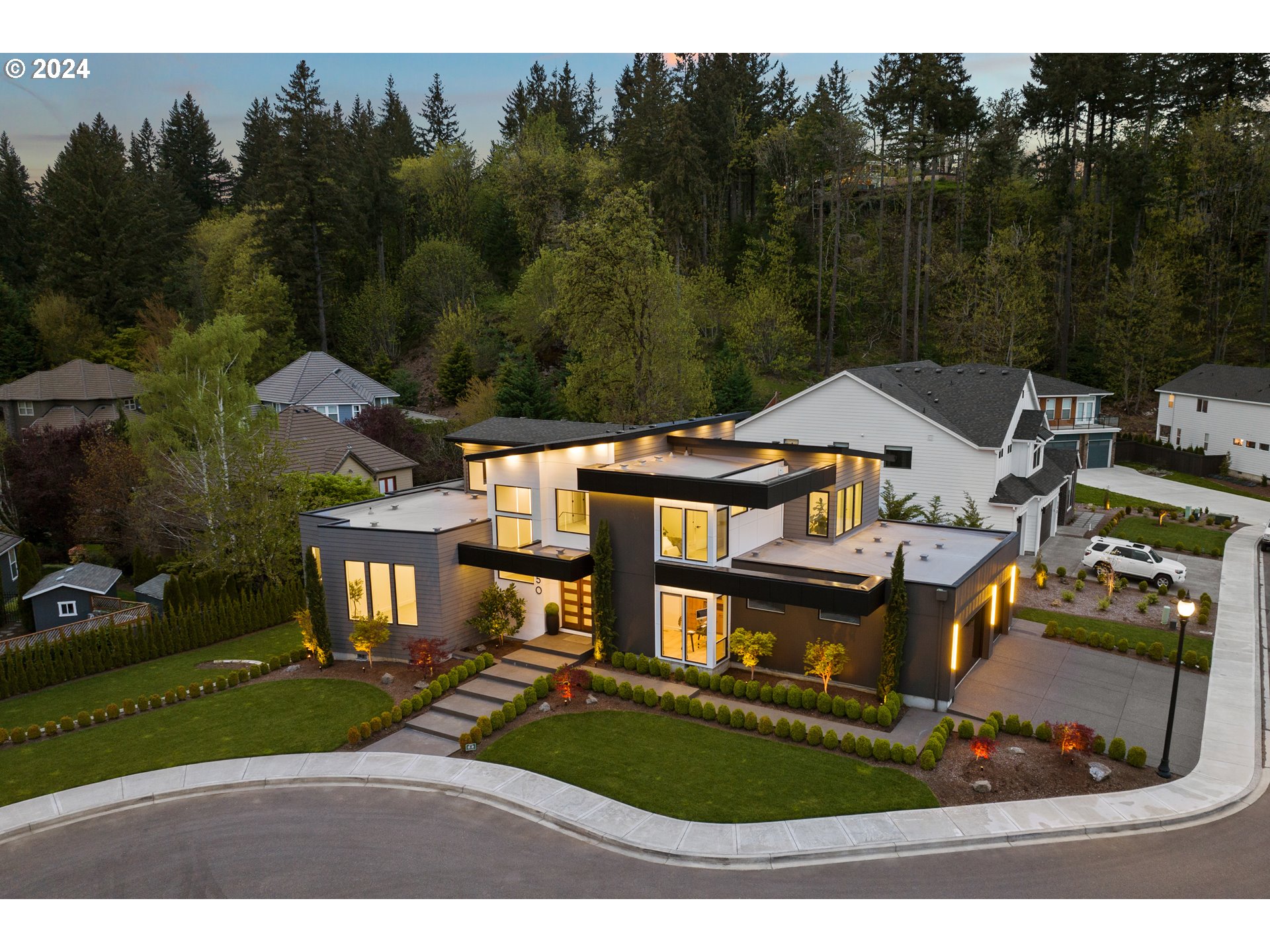 750 NE PROVINCE CT