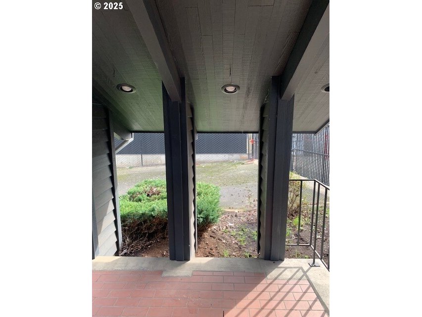 4242 SE MILWAUKIE AVE