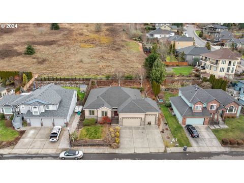 A home in La Center