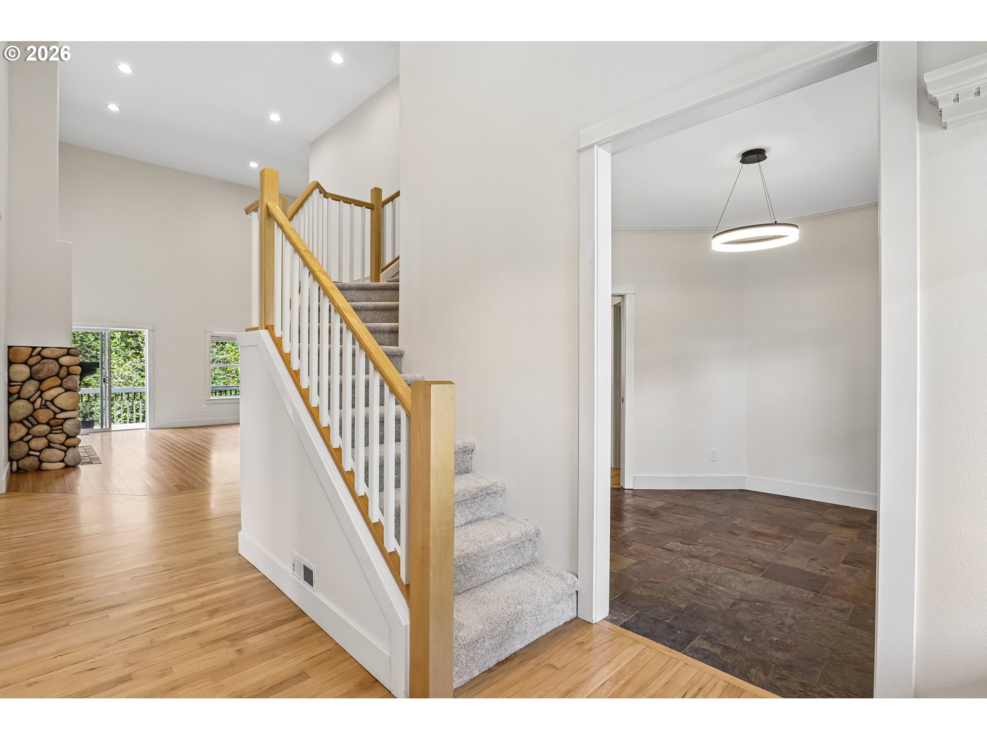 2445 W 10TH ST