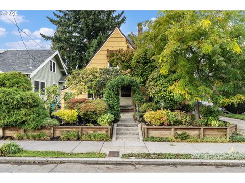 1933 SE 27TH AVE Portland OR 97214