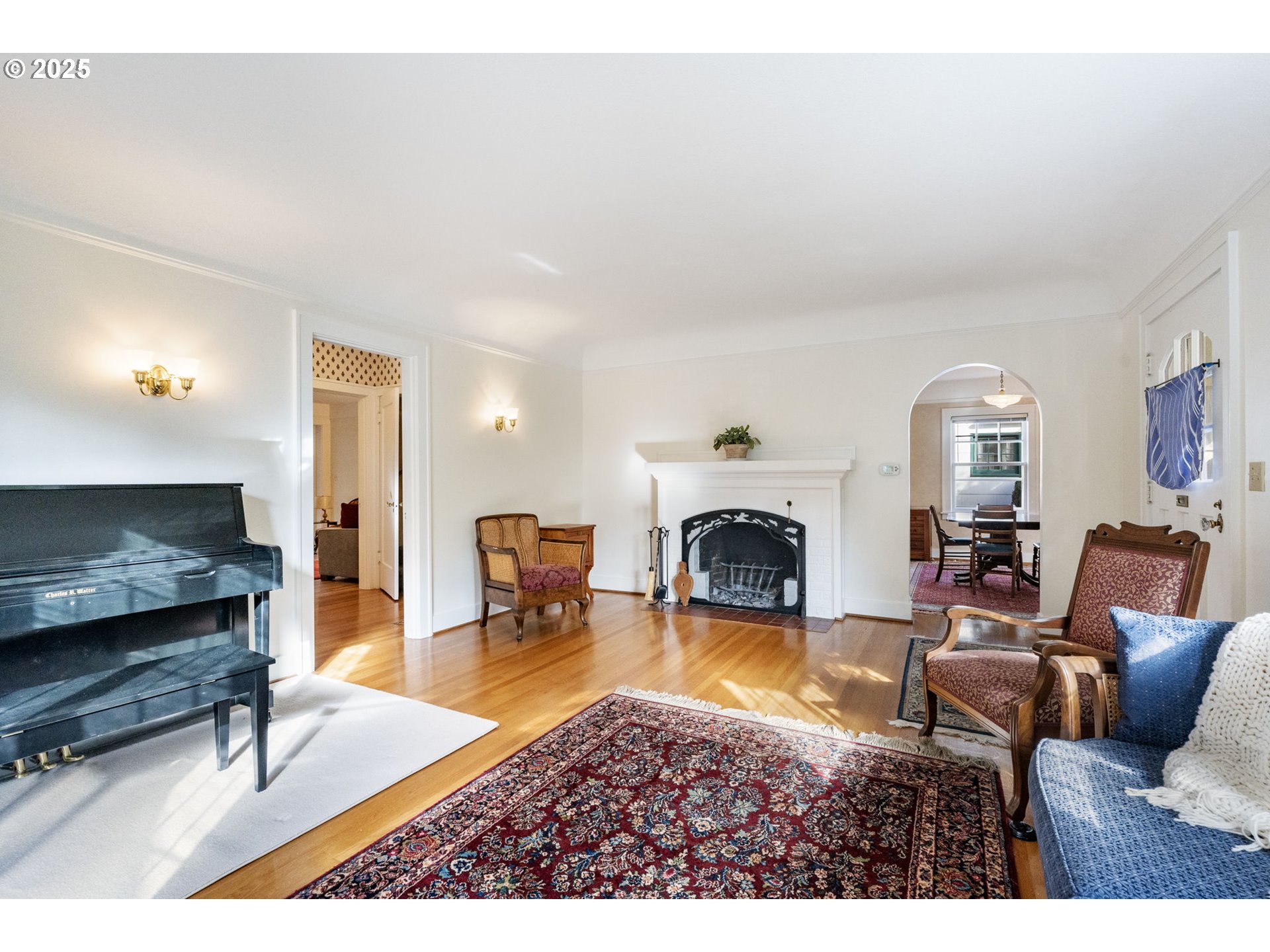 1933 SE 27TH AVE