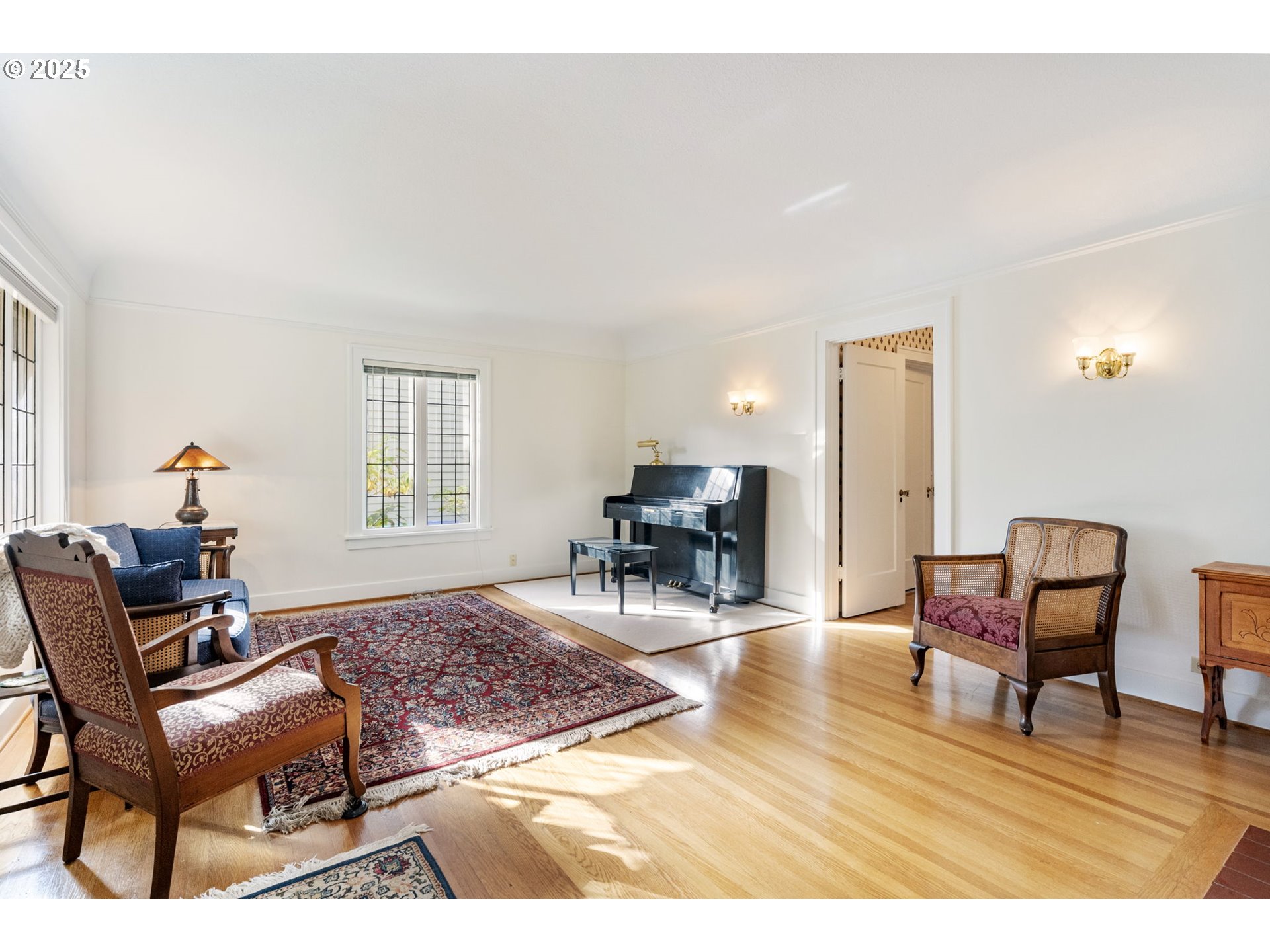 1933 SE 27TH AVE
