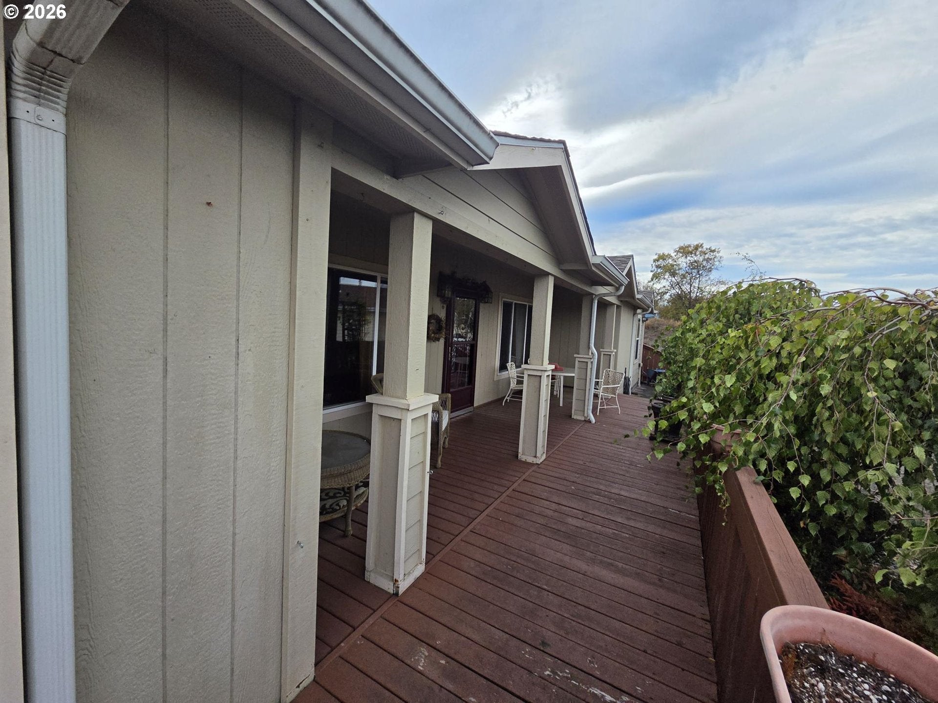 647 HIGHLAND VISTA LN
