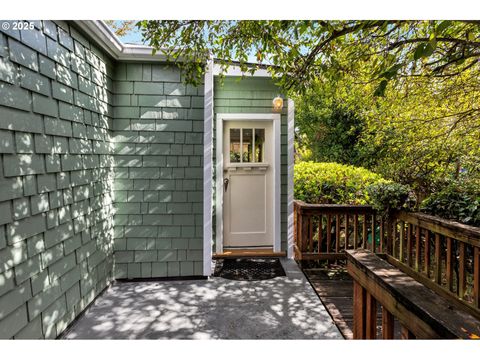 9224 SW 26TH AVE Portland OR 97219