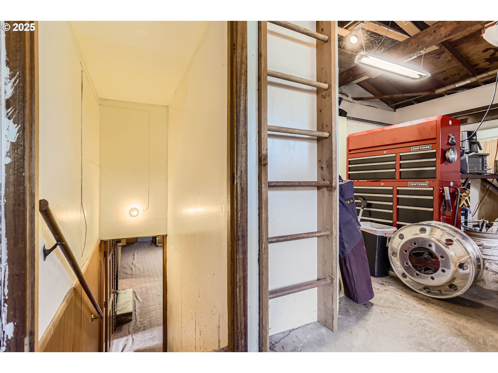 Portland, Oregon 97266, United States, 3 Bedrooms Bedrooms, ,2 BathroomsBathrooms,Residential,Active,172221