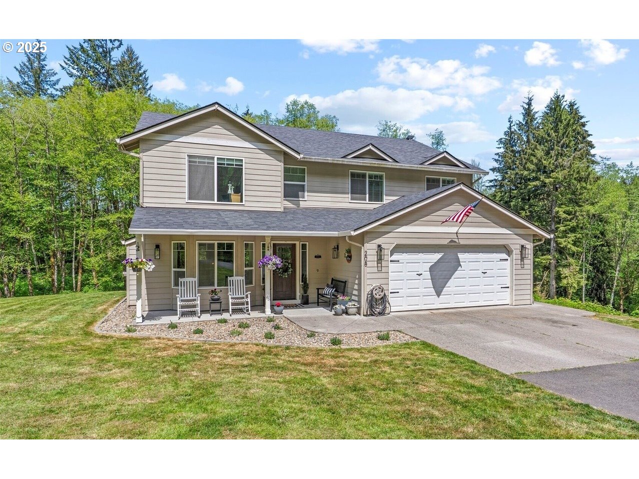208 SALMONBERRY LN
