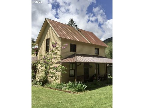 A home in Myrtle Creek