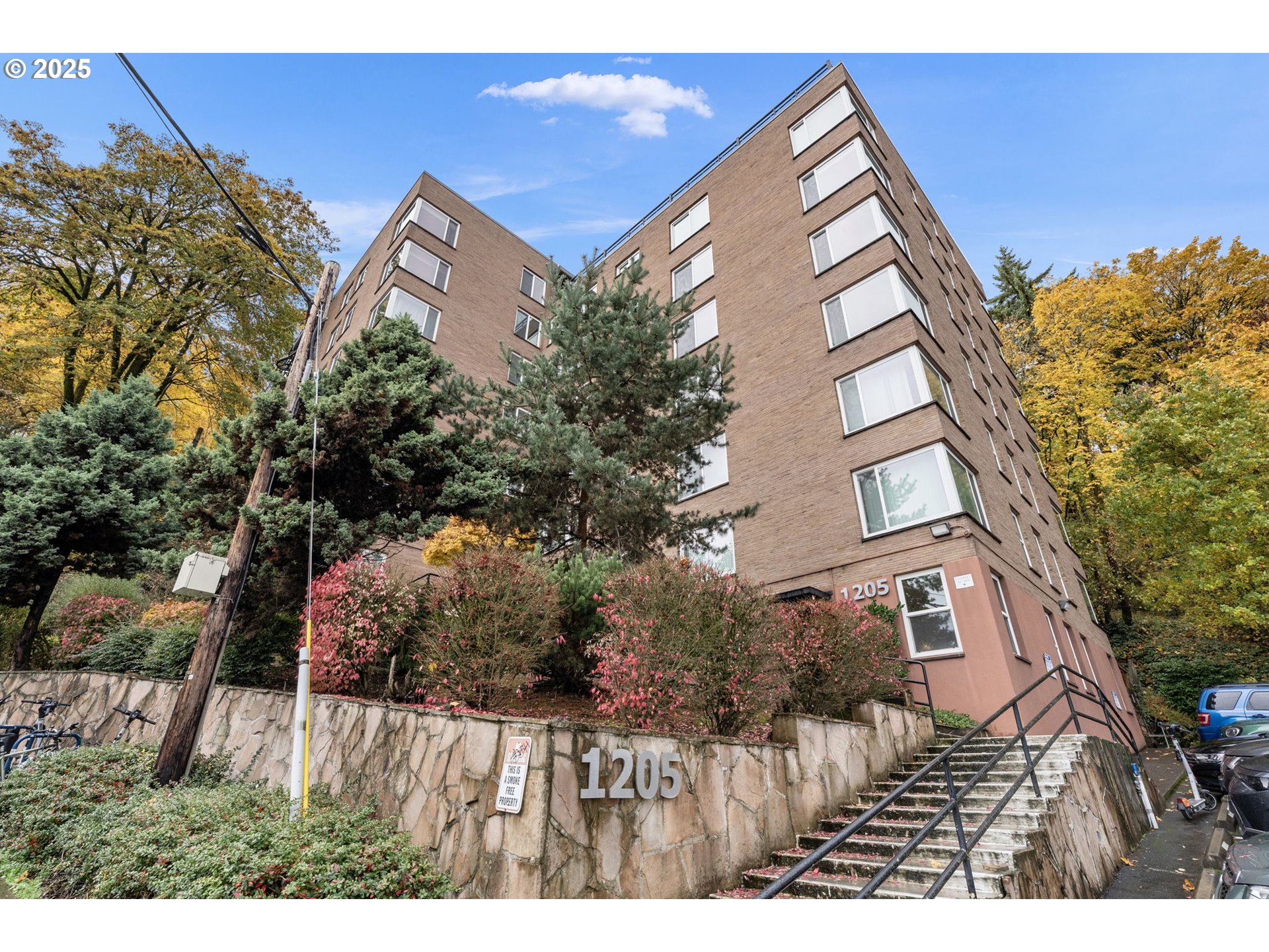 1205 SW CARDINELL DR 102