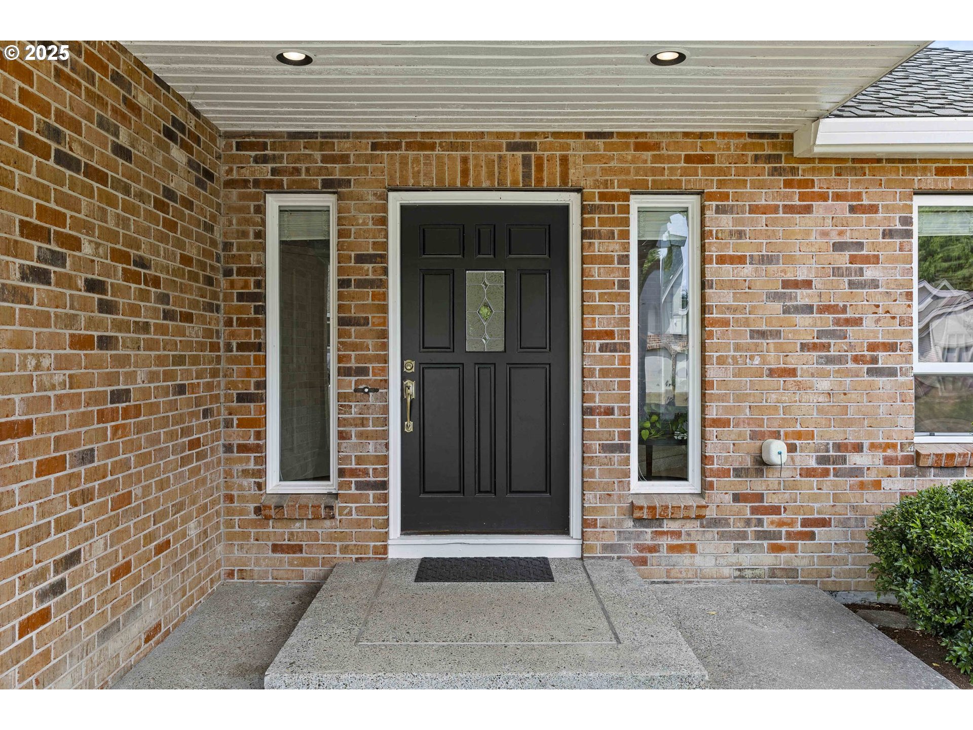 3777 RIVERS EDGE DR