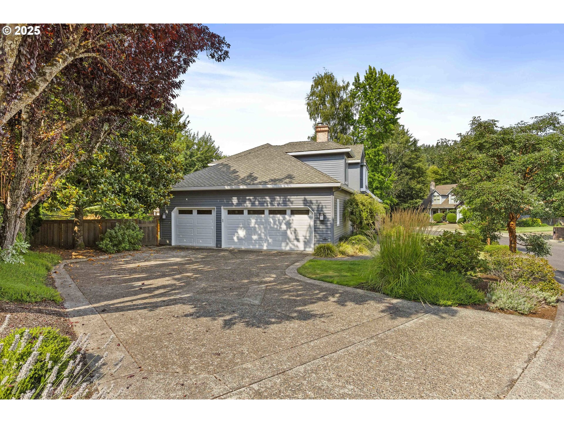 3777 RIVERS EDGE DR