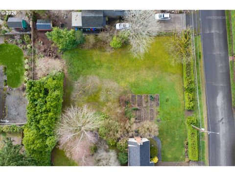 SW Crestdale DR Portland OR 97225