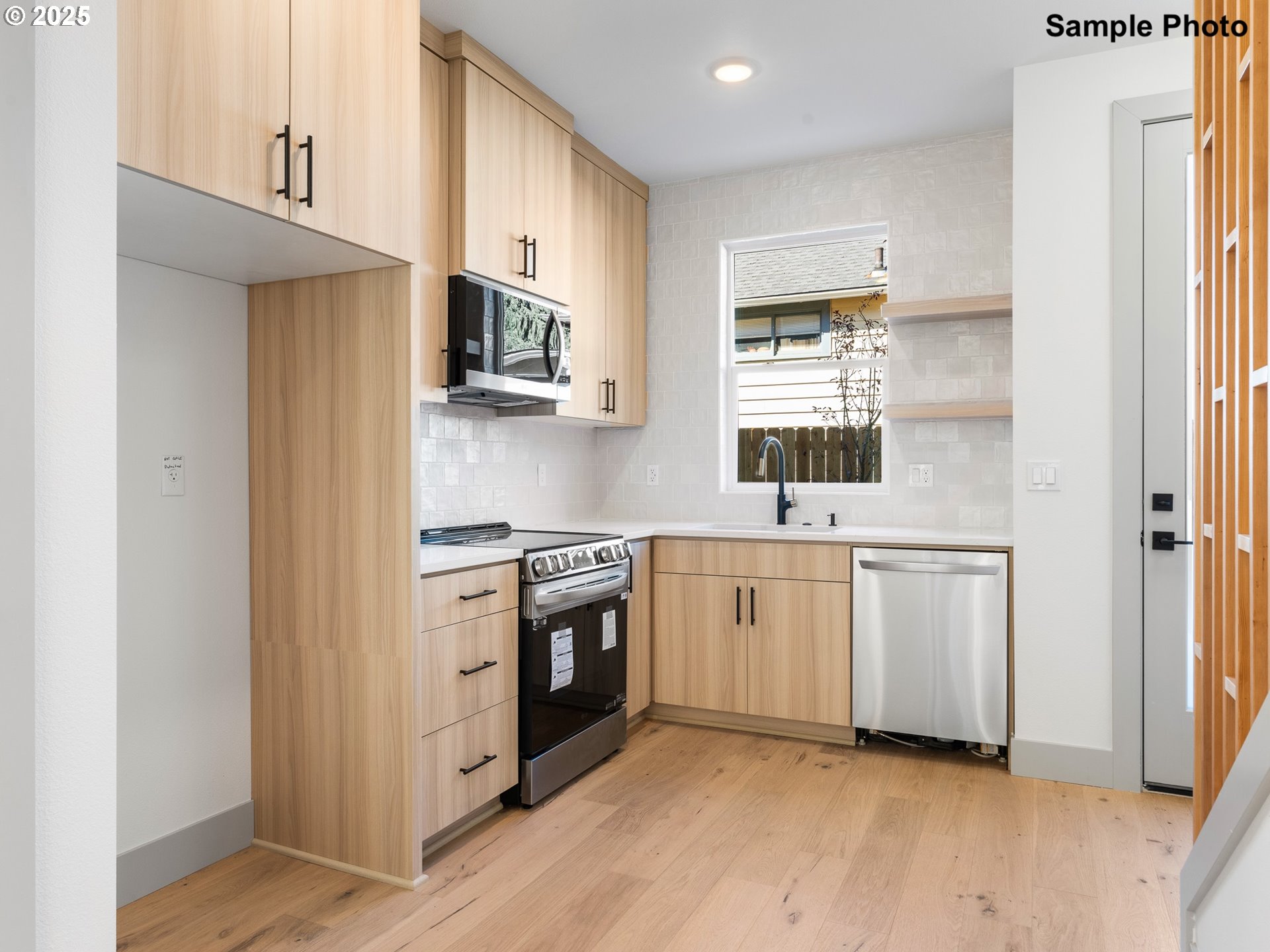 2079 SE Harold ST 2