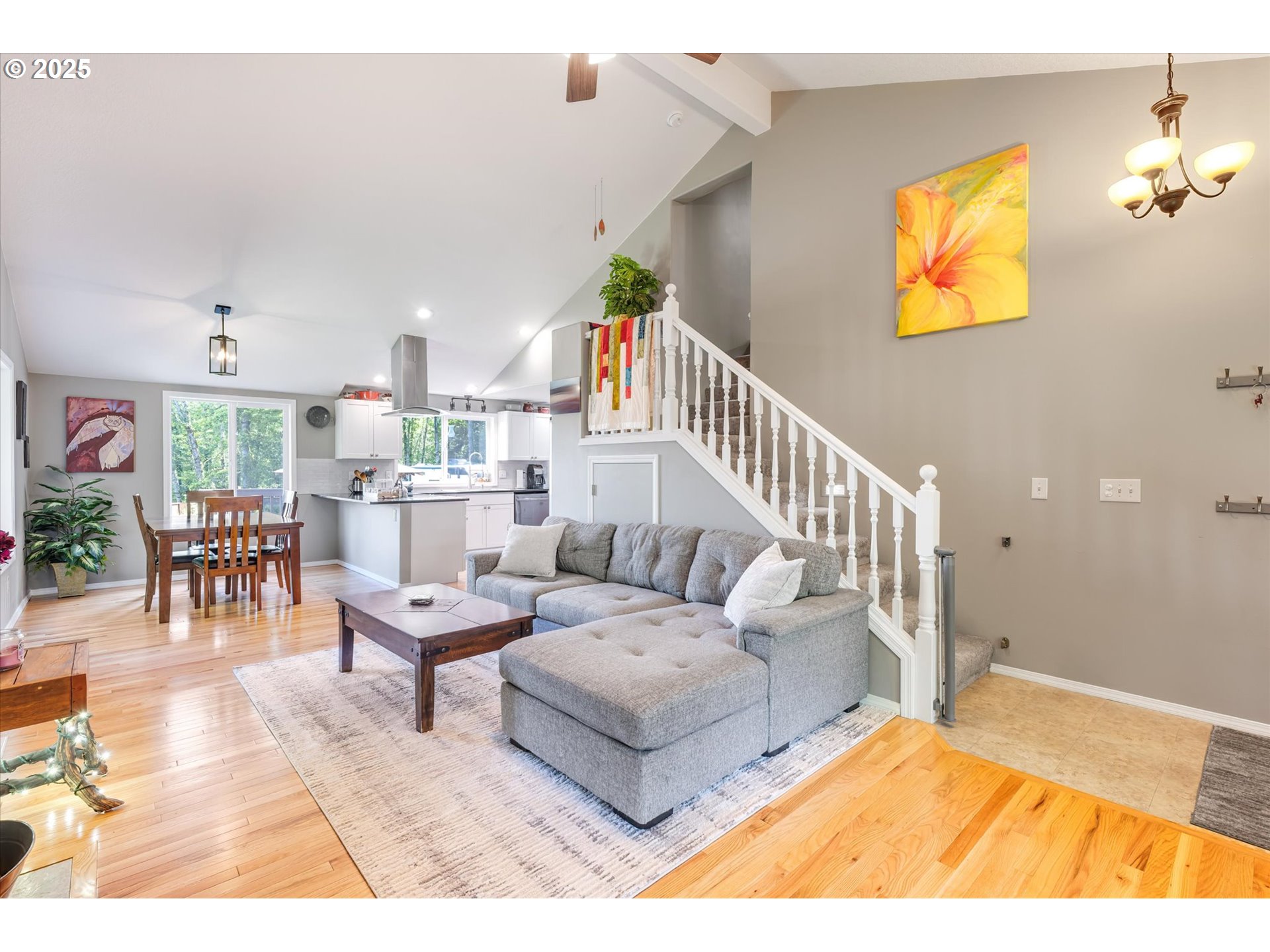 206 SALMONBERRY LN