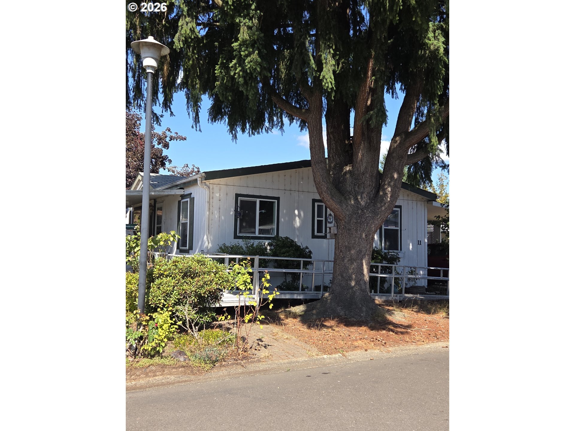 5335 MAIN ST 11