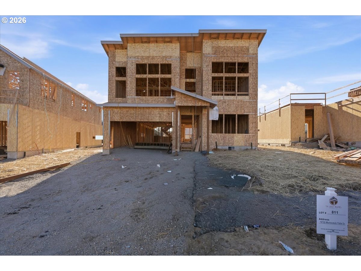16722 SE MULTNOMAH FALLS DR Lot 811