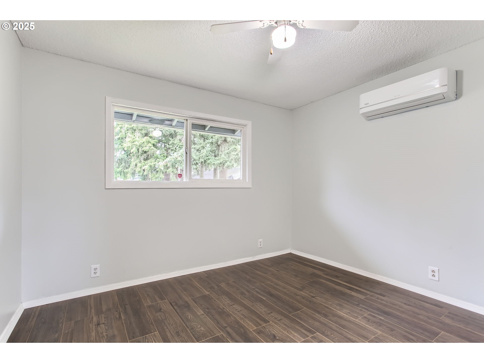 Vancouver, Washington 98664, United States, 3 Bedrooms Bedrooms, ,1 BathroomBathrooms,Residential,Pending,9733