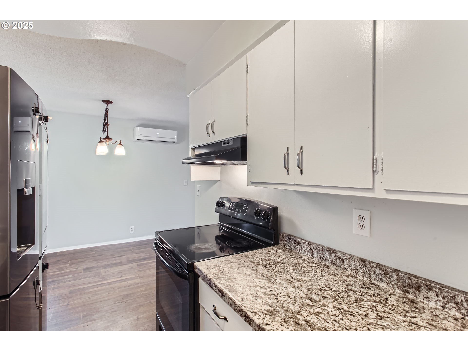 Vancouver, Washington 98664, United States, 3 Bedrooms Bedrooms, ,1 BathroomBathrooms,Residential,Pending,9733