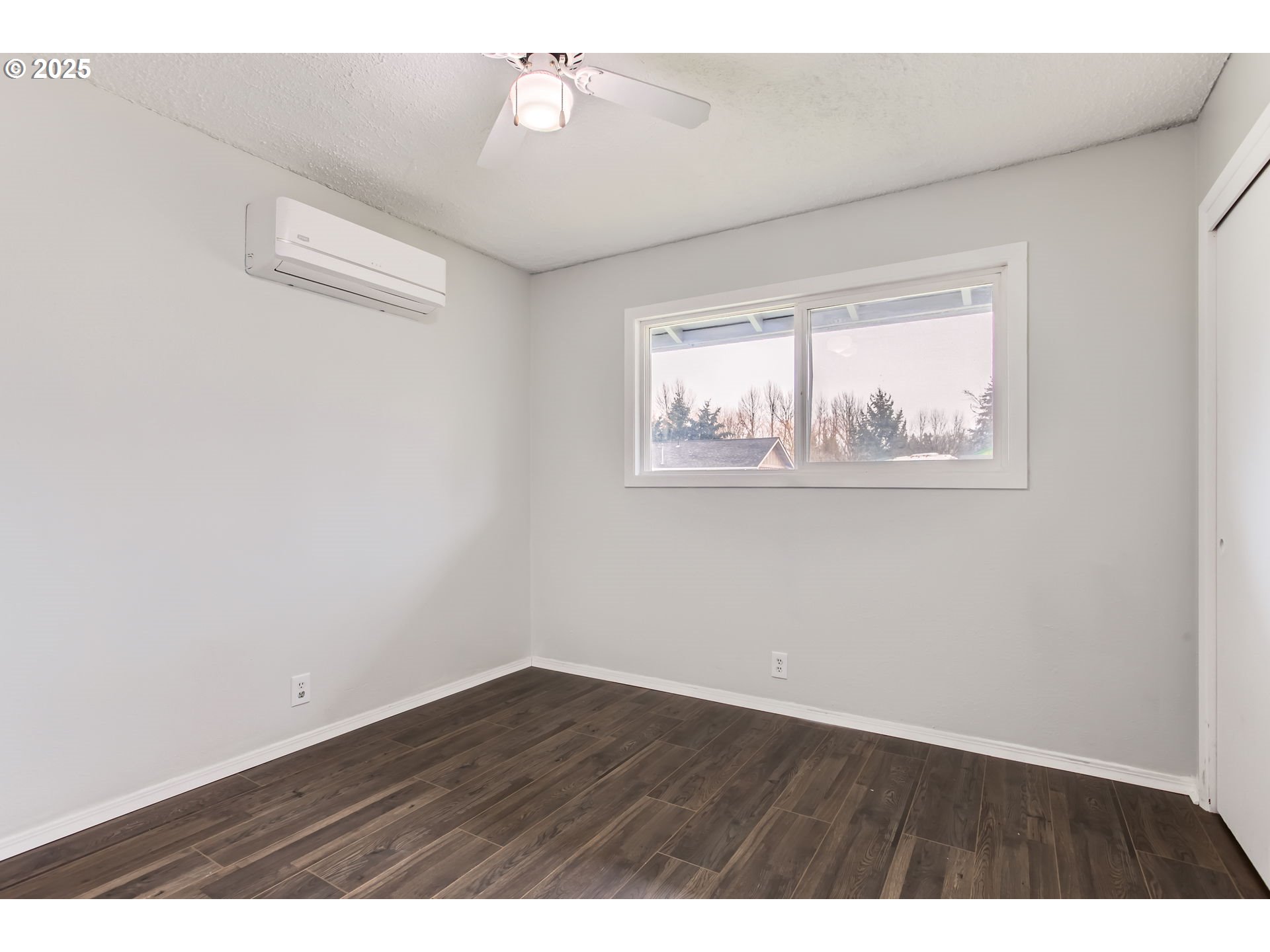 Vancouver, Washington 98664, United States, 3 Bedrooms Bedrooms, ,1 BathroomBathrooms,Residential,Pending,9733