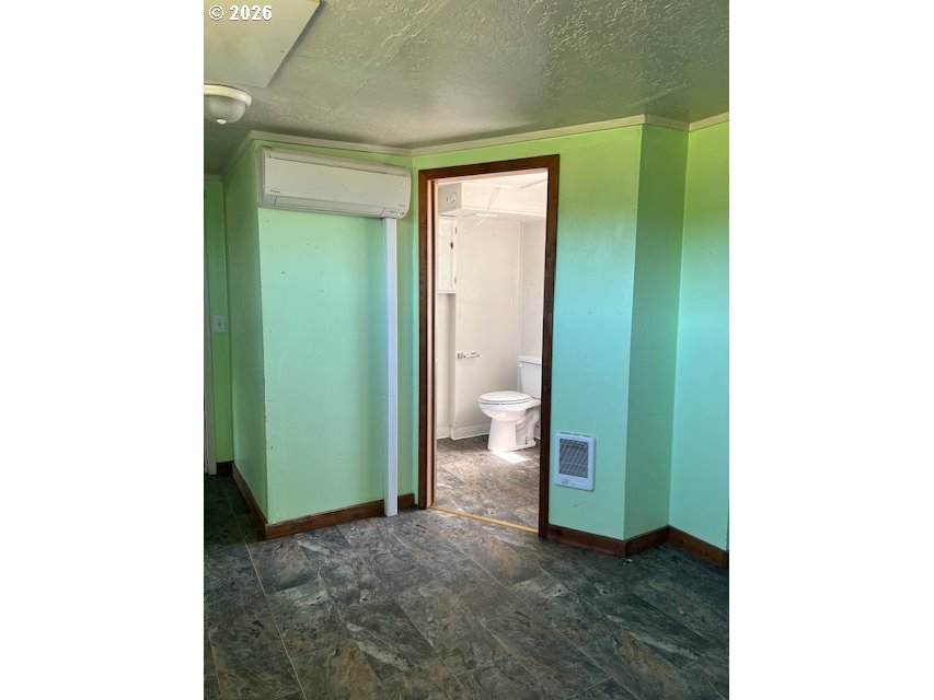 804 EVERGREEN DR