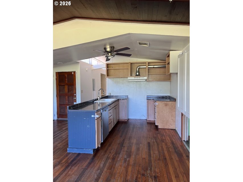 804 EVERGREEN DR