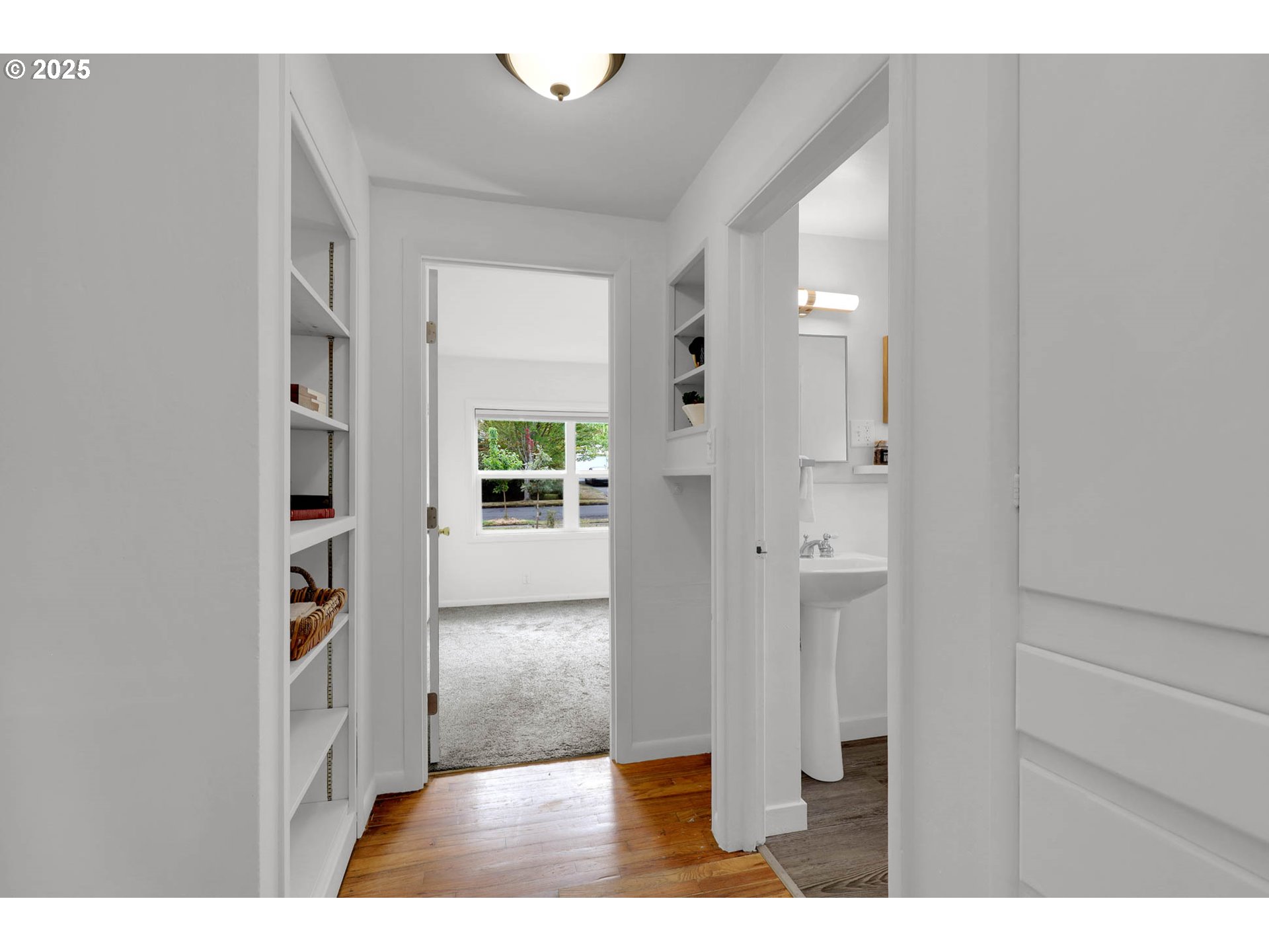 Eugene, Oregon 97405, United States, 3 Bedrooms Bedrooms, ,2 BathroomsBathrooms,Residential,Pending,208663