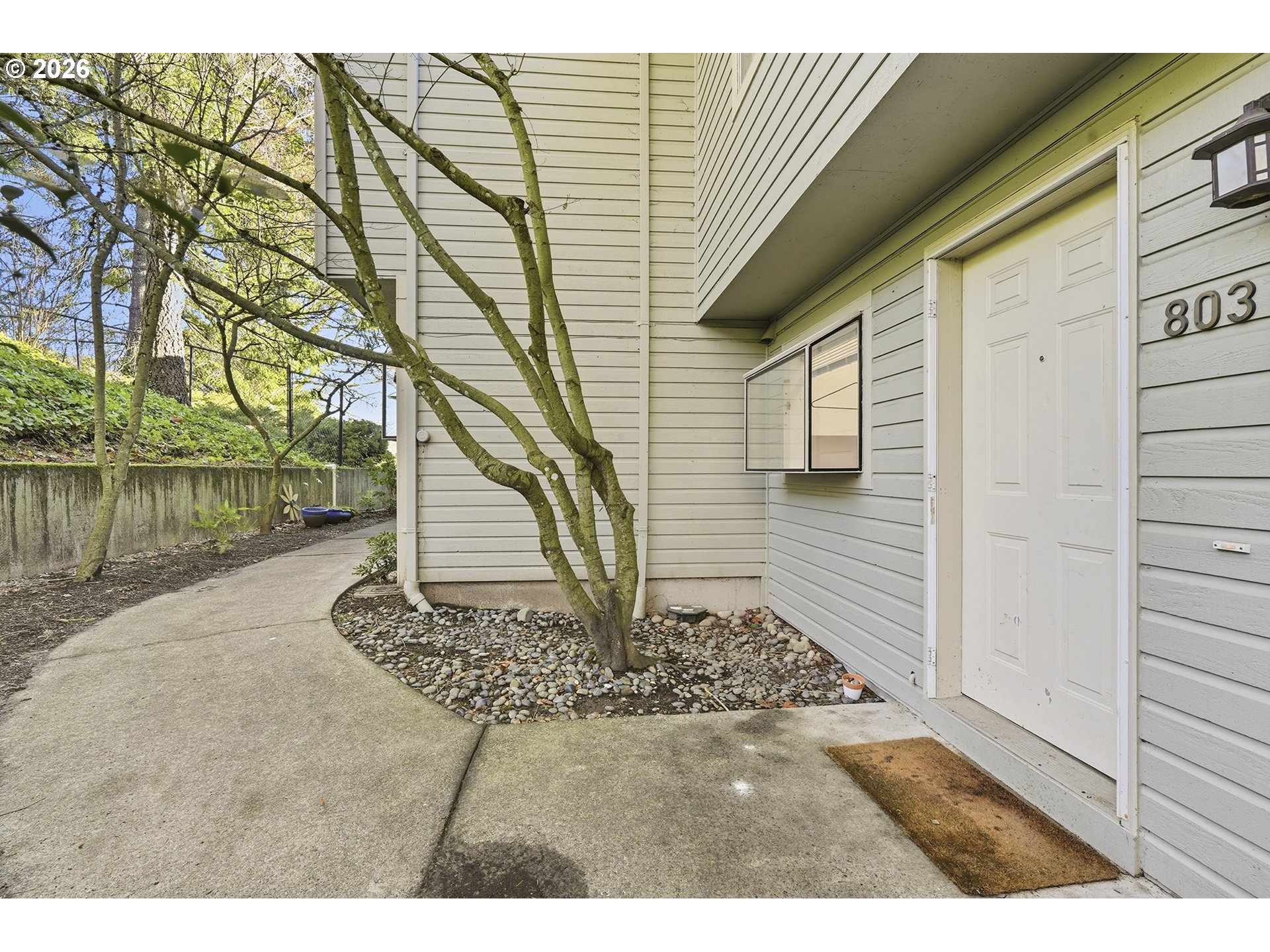 3433 MCNARY PKWY 803