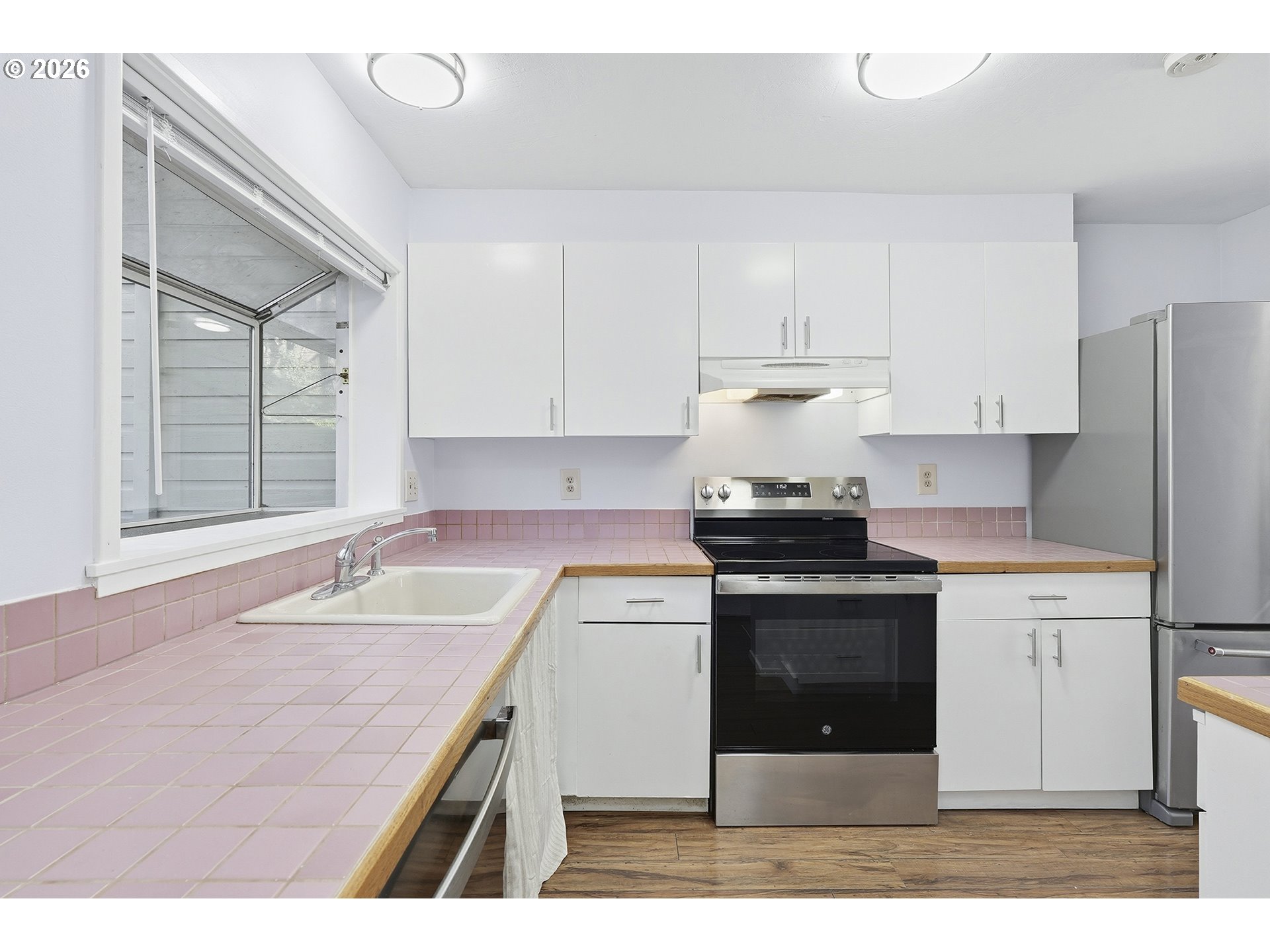 3433 MCNARY PKWY 803