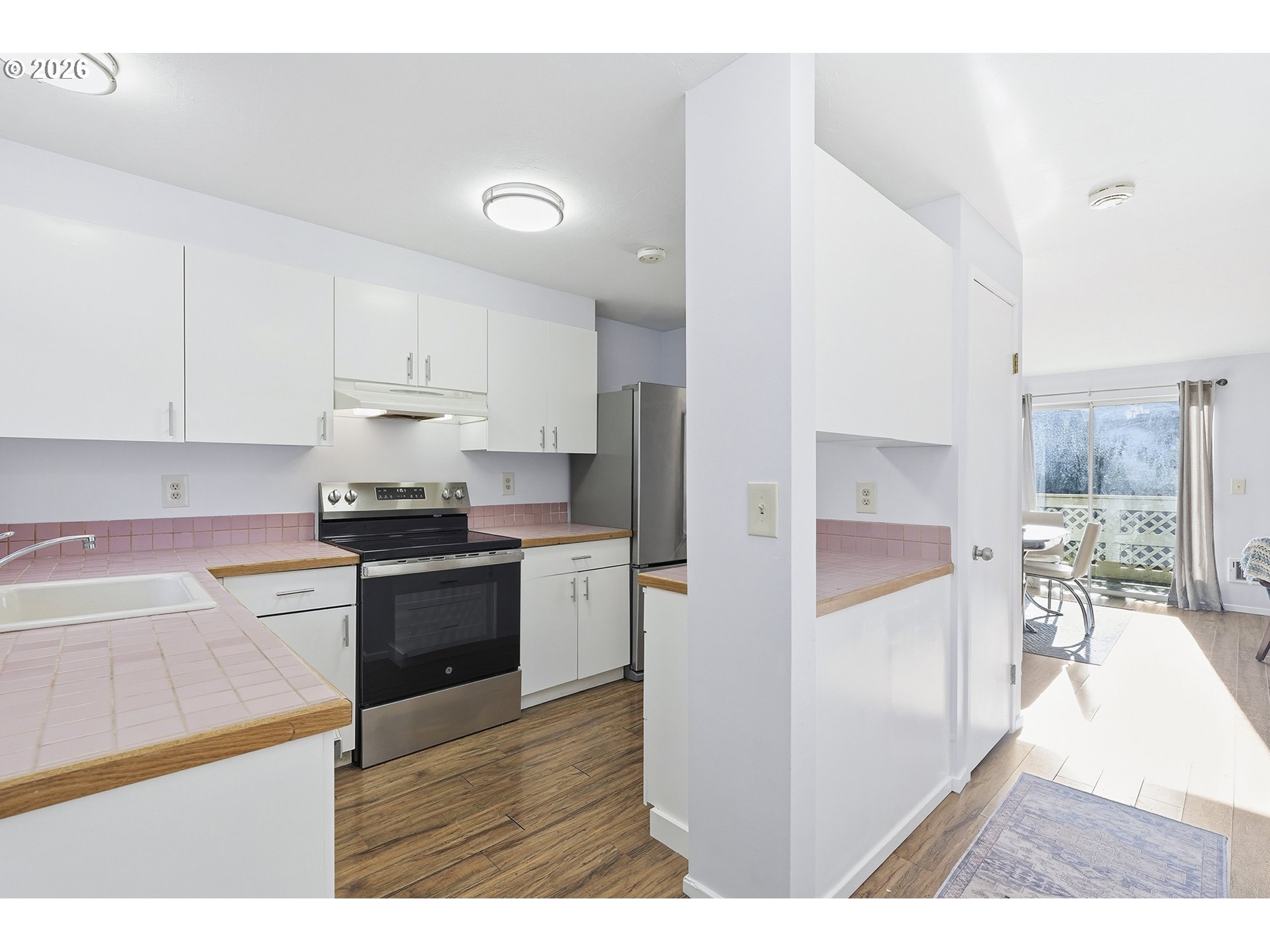 3433 MCNARY PKWY 803