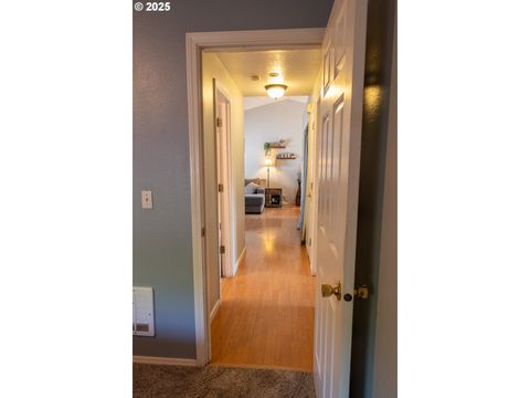 Tiny photo for 689 Blue Jay Loop, Creswell, OR 97426 (MLS # 798407386)