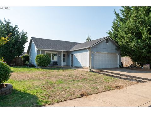 Tiny photo for 689 Blue Jay Loop, Creswell, OR 97426 (MLS # 798407386)
