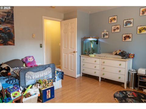 Tiny photo for 689 Blue Jay Loop, Creswell, OR 97426 (MLS # 798407386)