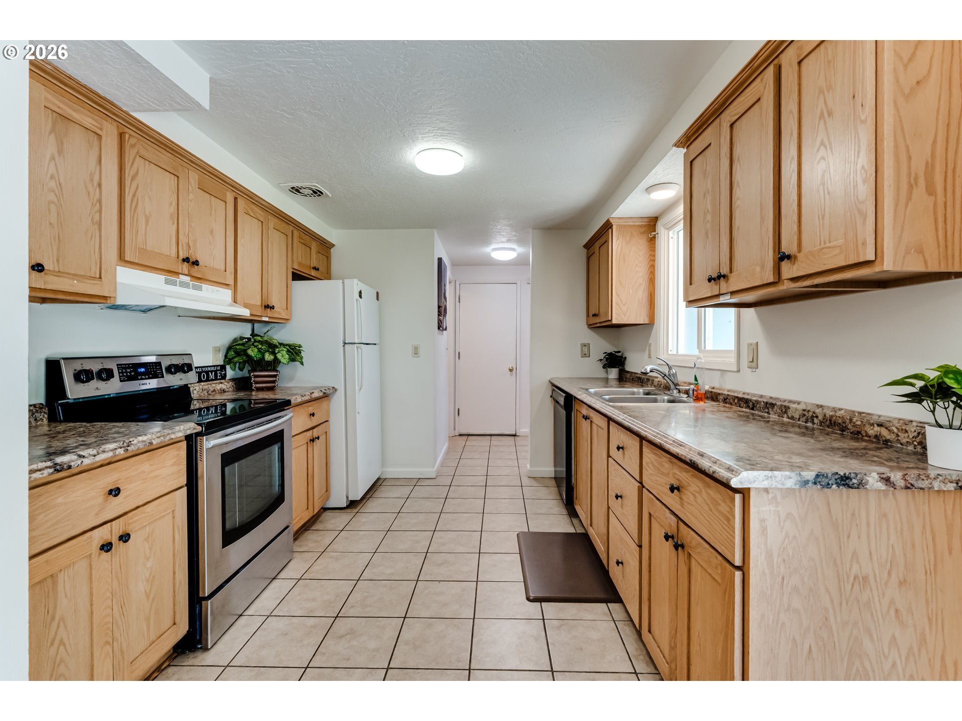 1141 W 24TH AVE