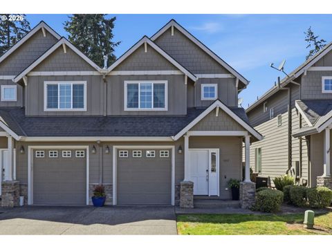 Photo of 1957 N Pine St, Canby, OR 97013 (MLS # 462029727)