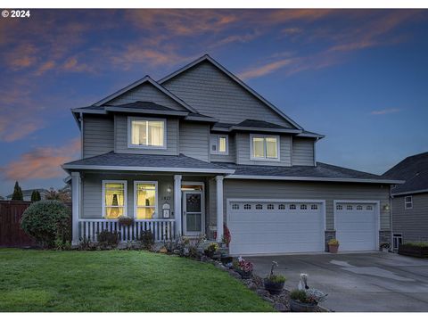 A home in La Center